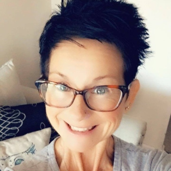 Meet your Posher, Nancy - Picture 2 of 2